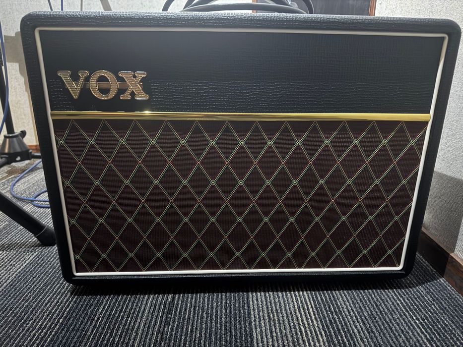 Wzmacniacz gitarowy VOX AC10 C1