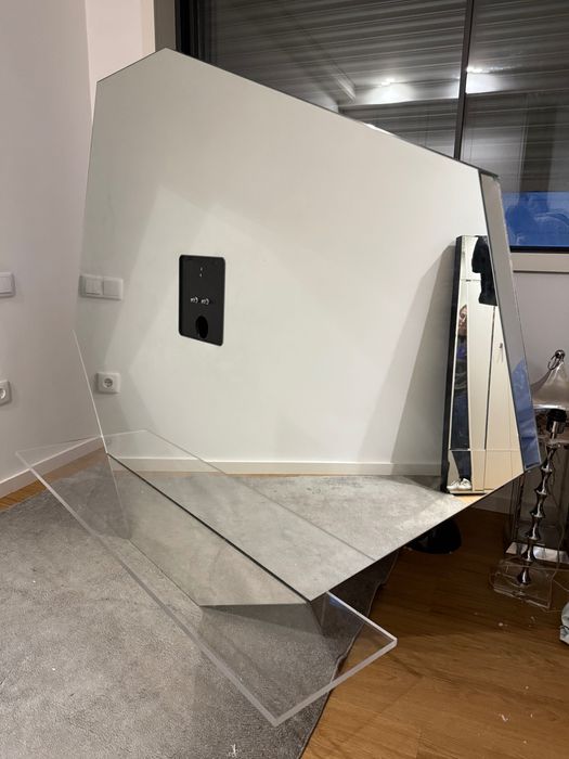 Móvel TV todo em espelho