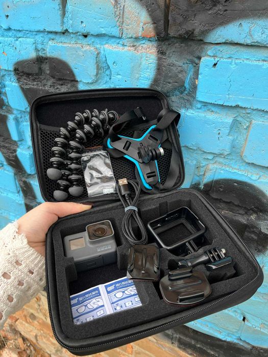 Екшн-камера GoPro Hero 5 з кріпленням на шолом