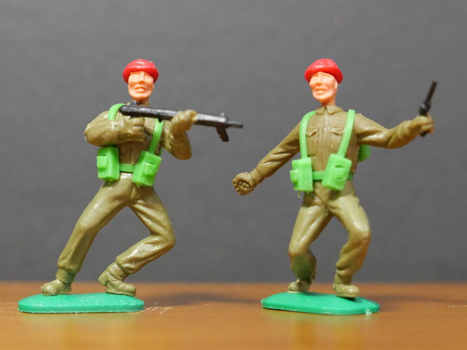 6 paraquedistas (anos 70)