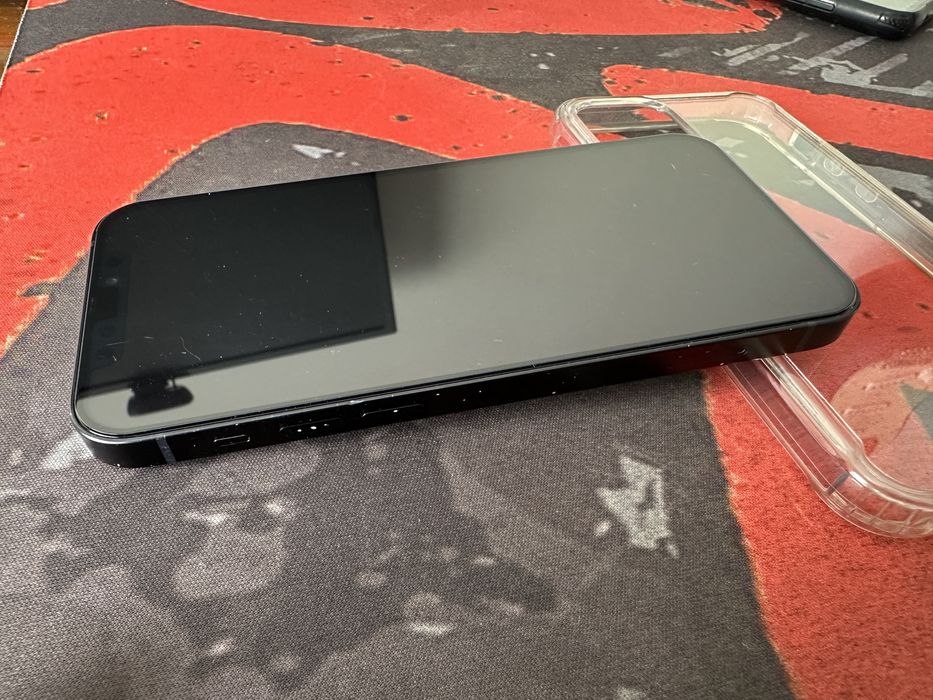 iPhone 12 em bom estado