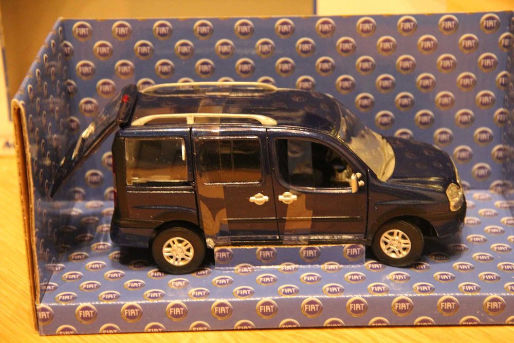 Norev 1/24 fiat doblo