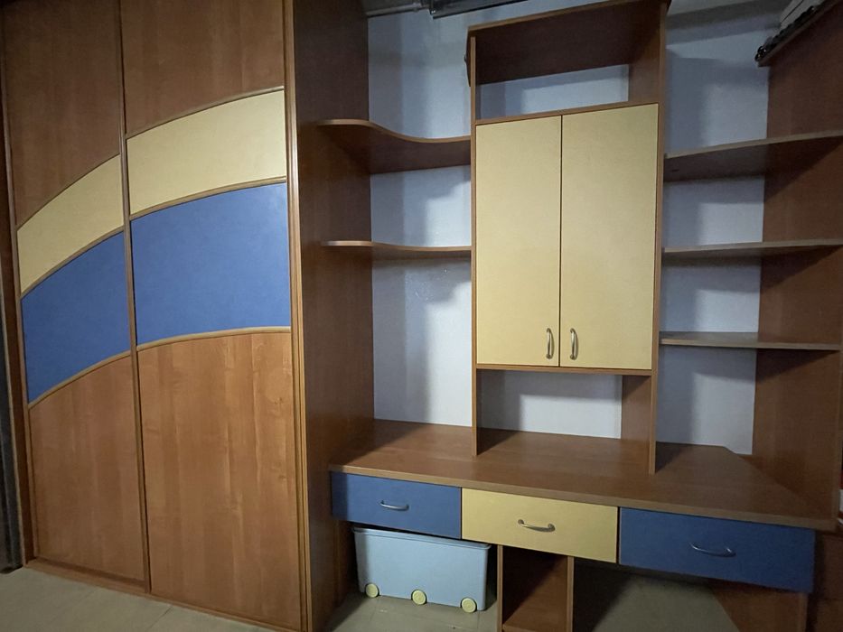 Szafa przesuwna plus dodatki