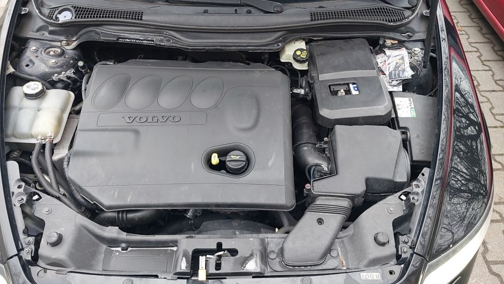 Volvo v50 2.0d polift, bogate wyposażenie,