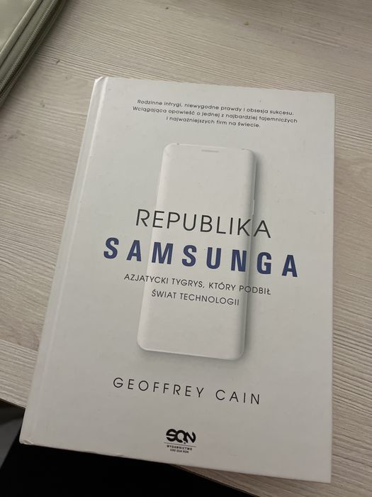 Republika Samsunga ~ Geoffrey Cain