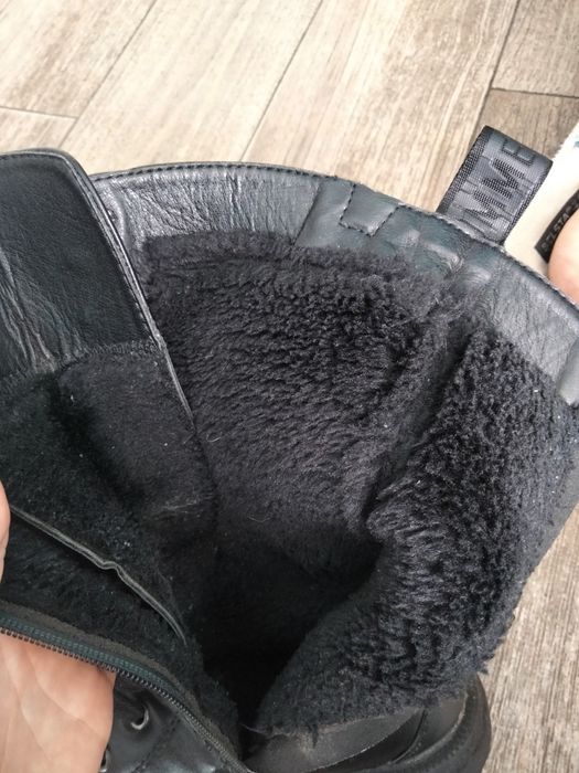Черевики берци чорного кольору