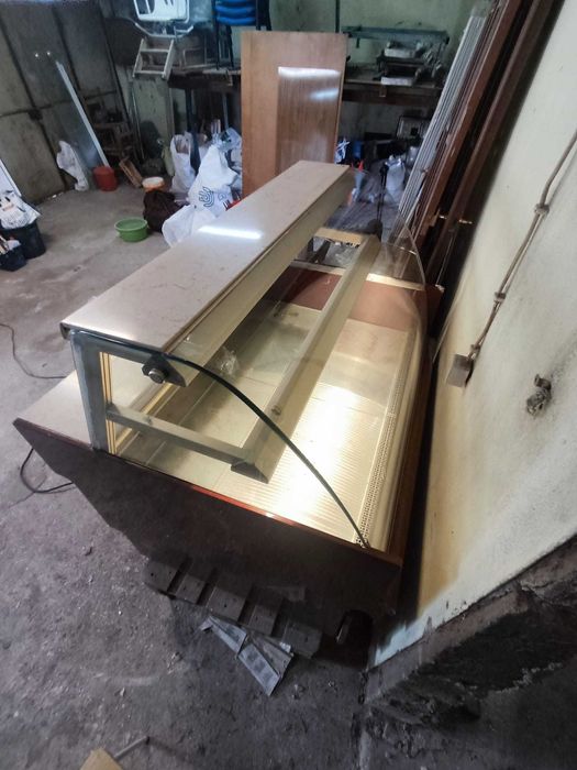 Vitrine Balcão Refrigerada Arévalo Peças Ler ANUNCIO