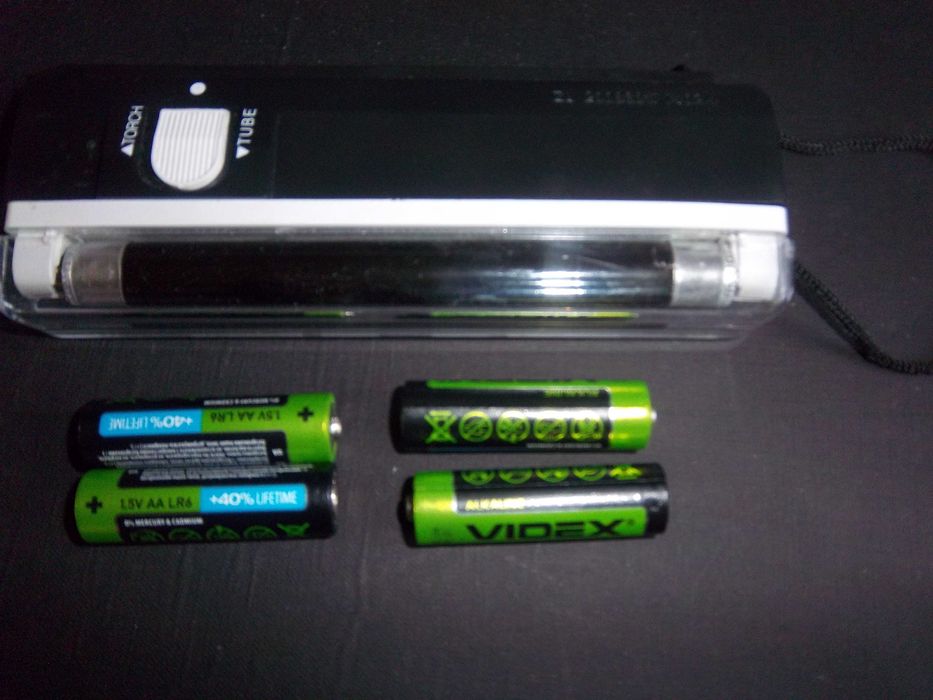 Ультрафиолетовый мобильный детектор бумажных денег