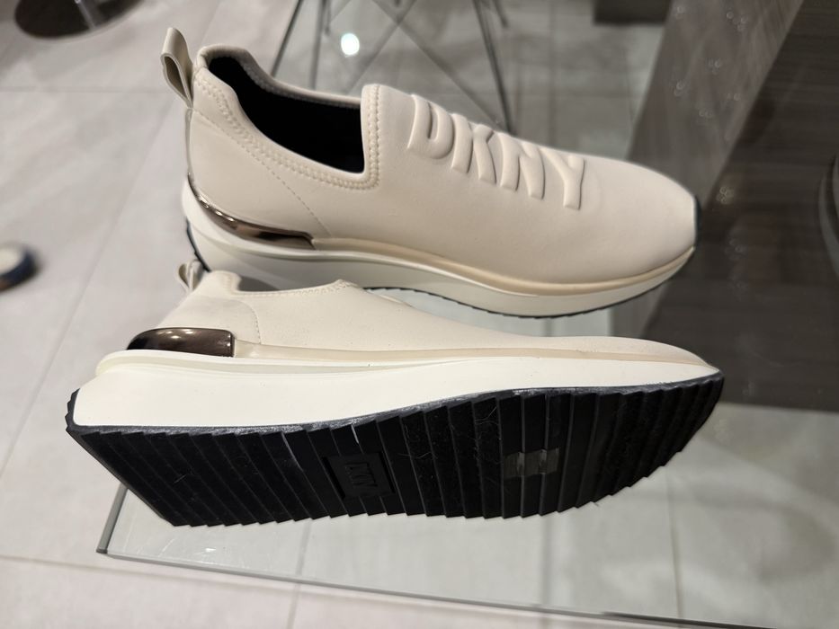 Buty sneakersy DKNY Alona rozmiar 38 jak nowe