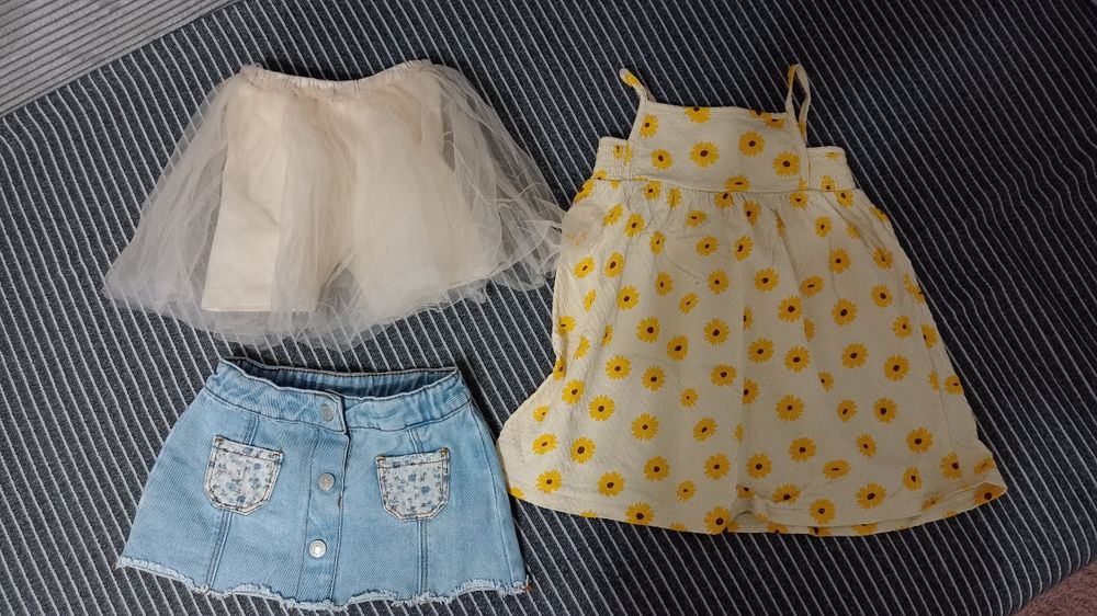 Dla dziewczynki 2 spódniczki + sukienka