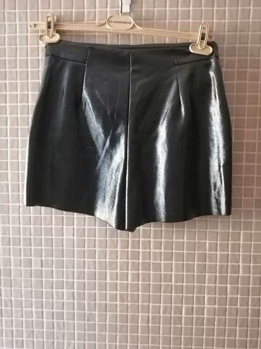 Calções E saia em pele tamanho M