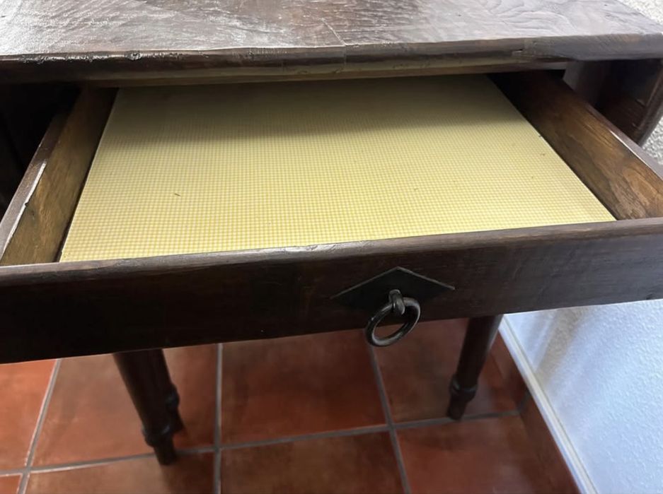 Vendo mesa castanha