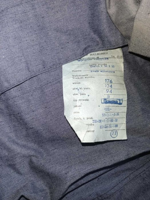 Ubrania robocze z czasów PRL.  Nowe z metkami