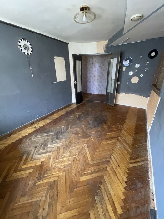 Продаж 2 кімнатної квартири на Збаразькій, біля центру