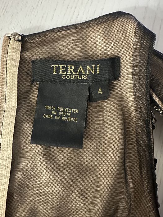 Топ  TERANI couture