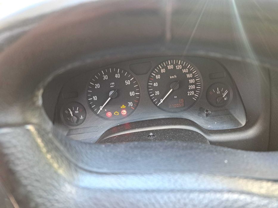 Opel Astra Karawan