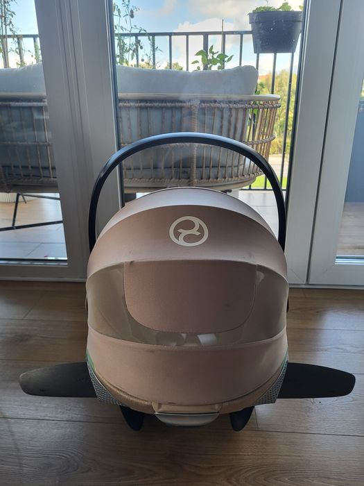 Cybex Cloud T i-size Plus