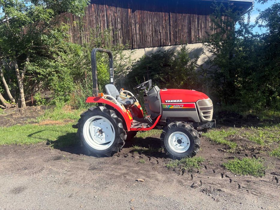 Traktor Yanmar AF120 Wspomaganie , naped 4x4