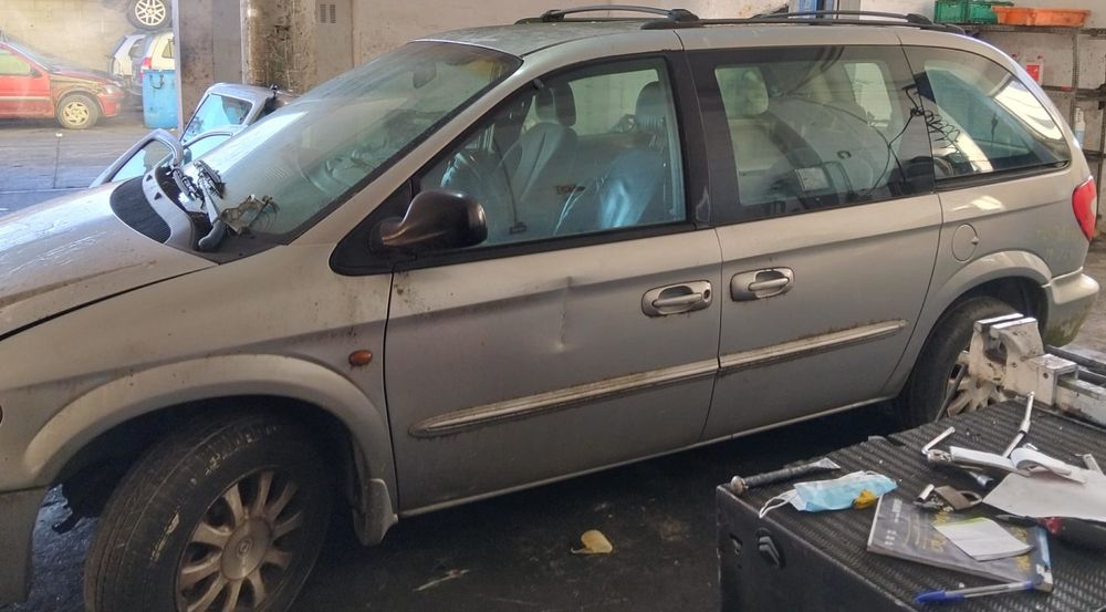 Chrysler Voyager para peças