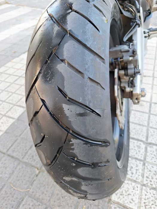 HONDA CBR650F em muito bom estado