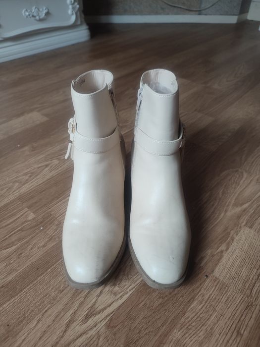 Bota Senhora número 39