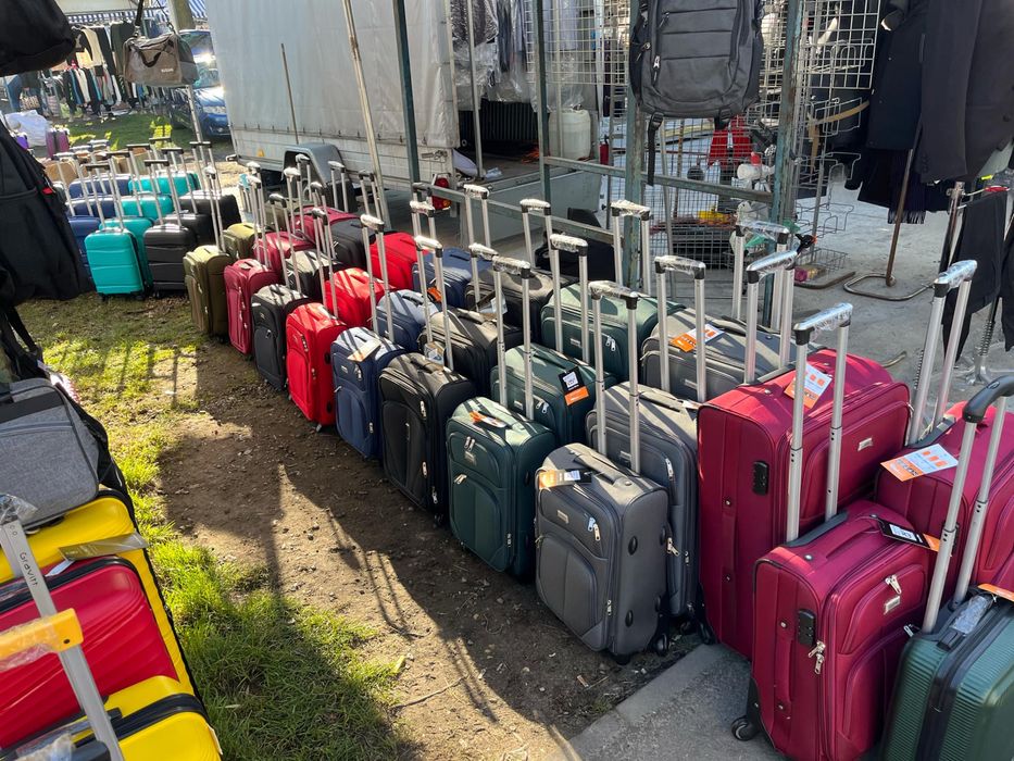 Nowe walizki podróżne materiałowe, walizka kabinowa, torba