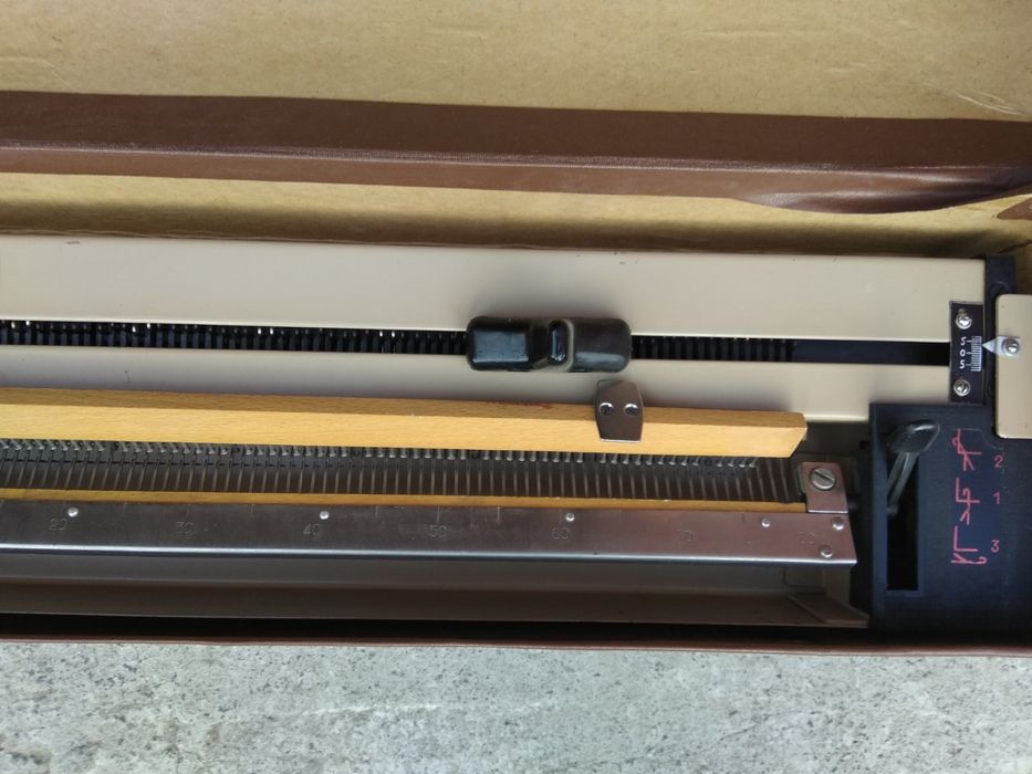 Вязальная машина