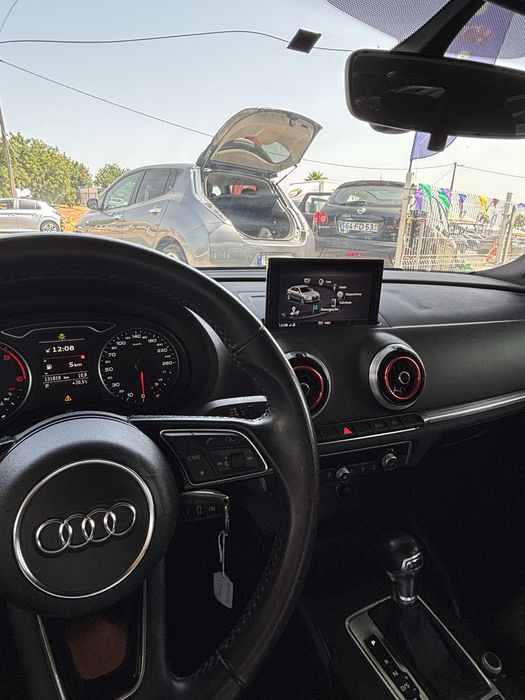 Audi A3 Limousine S-tronic Look RS3 2018 130 mil km Aceito retoma