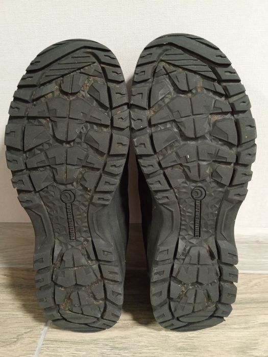 Кроссовки подростковые