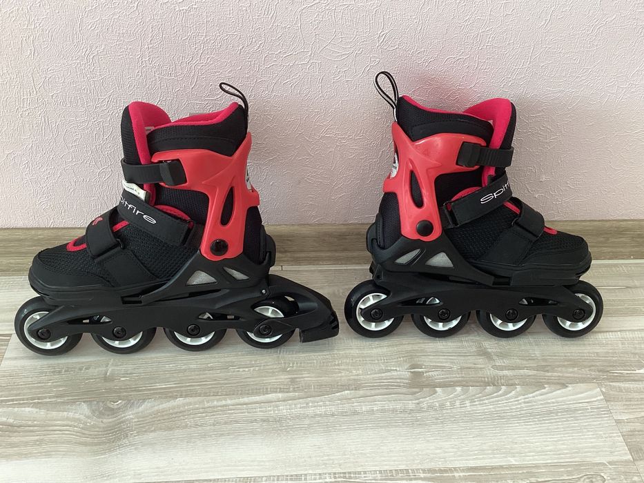 Дитячі роликові ковзани. Розмір регулюється (21-23 см/33-36.5 розмір)