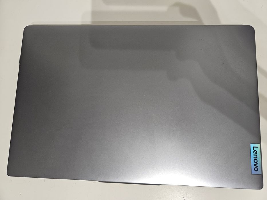 Laptop Lenovo Ideapad slim 3