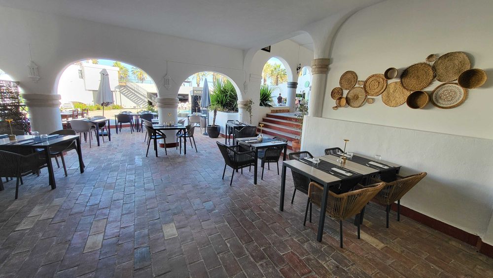 Restaurante Italiano Renovado em Carvoeiro