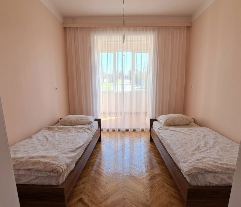 3-кімнатна - 800 грн. 1-6 осіб