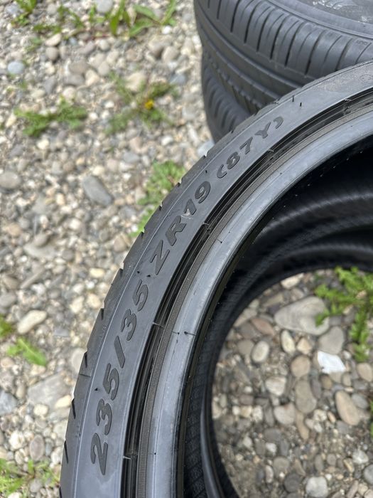 235/35/19 Pirelli Pzero