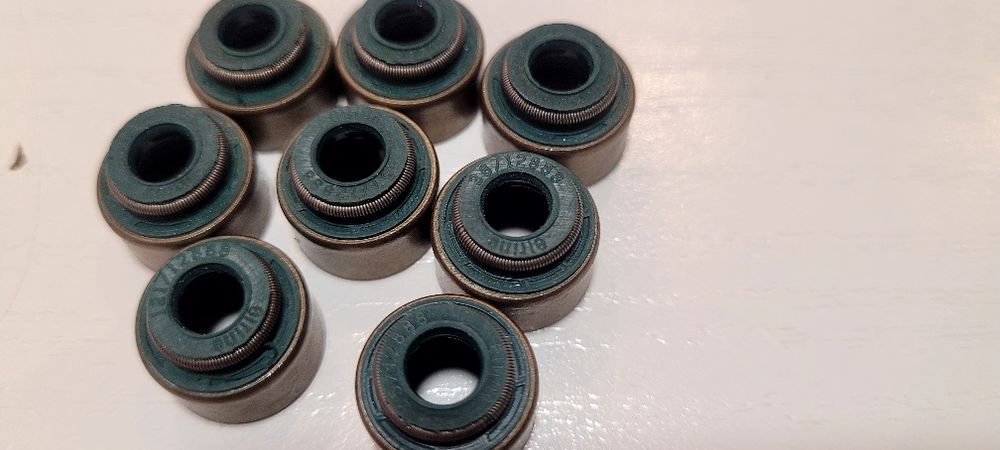 Uszczelniacze zaworowe mazda 323f bj