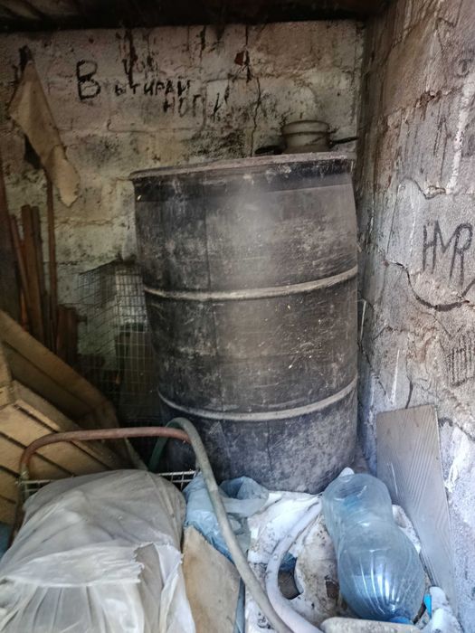 Бочки металева ,пластикова , бідони молочні.