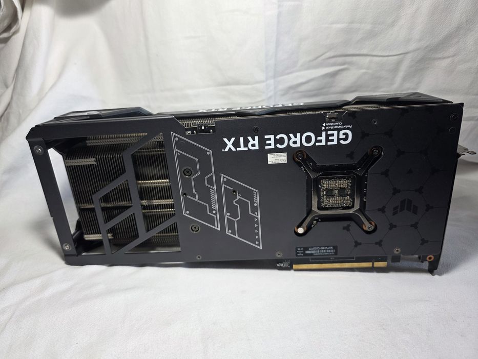 ASUS TUF Gaming  RTX 4080 16GB
ASUS TUF Gaming GeForce RTX™ 40