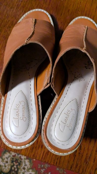 Босоніжки жіночі