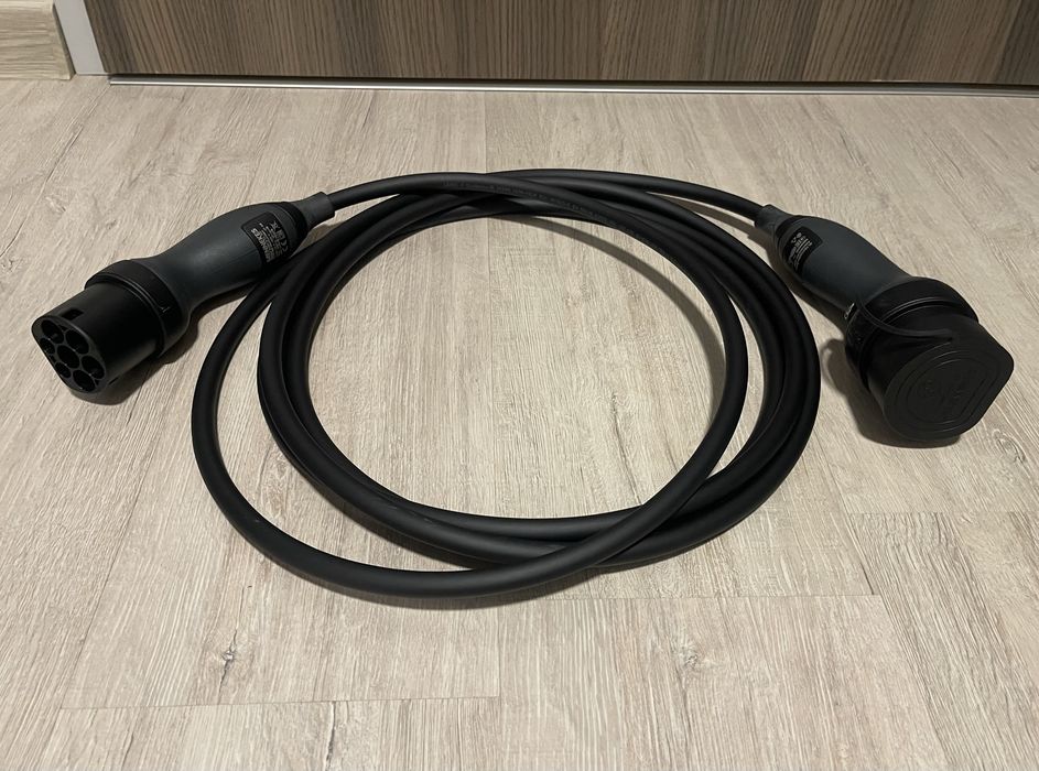 Kabel ładowania Mercedes-Benz 32A.