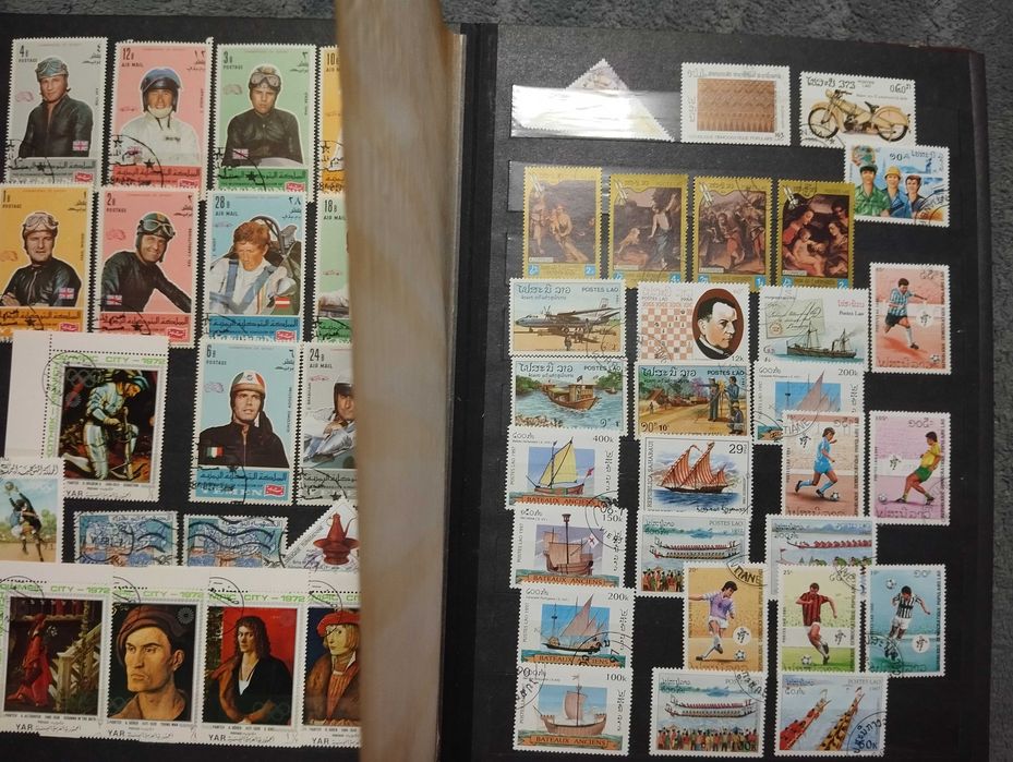 duży klaser ze znaczkami