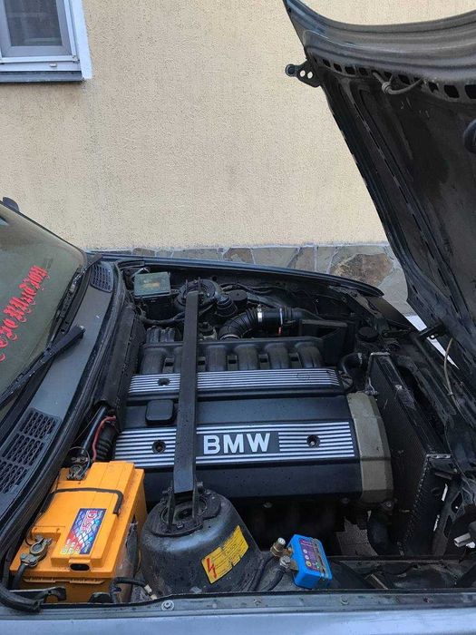 BMW 3 Series 1986 VIN WBAAK510709717109 фото оголошення 2 з 12