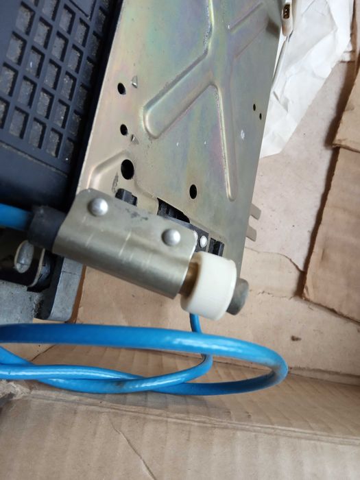 радіоприймач автомобільний "Урал-2" новий , в упаковці