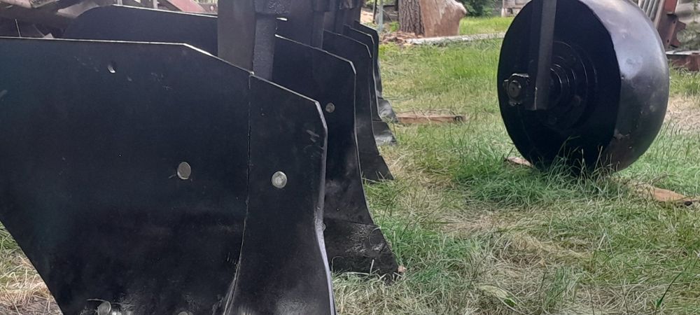 Плуг ПЛН 5-35 після реставрації
