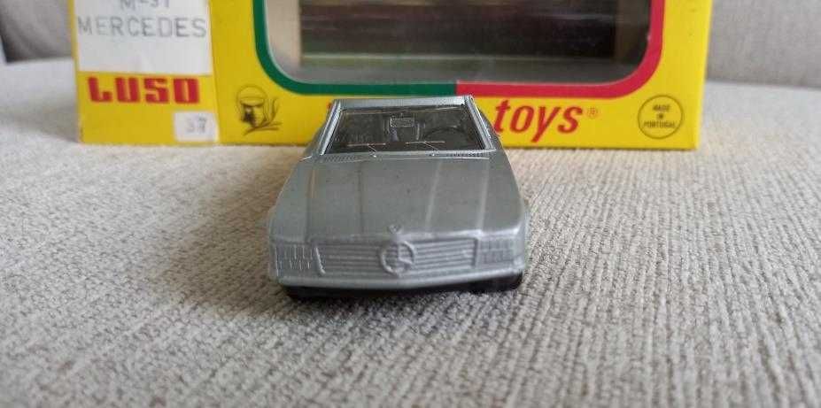 LUSOTOYS - Miniatura Mercedes Benz 500 SLC  (Cabrio)