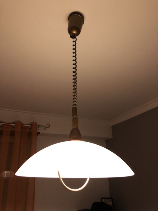 Vendo candeeiro em excelente estado com lâmpada de Led