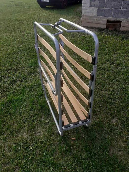 Łóżko polowe 90z190 na kółkach