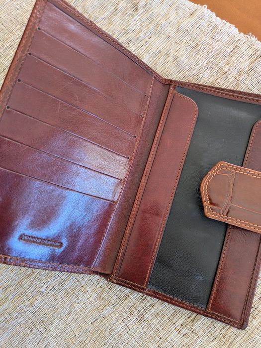 Carteira em pele