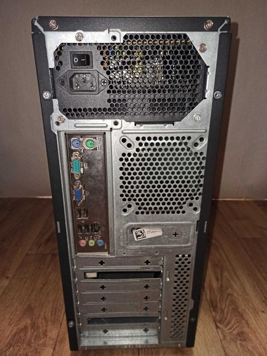 Офисний ПК с установленним Windows 10 pro