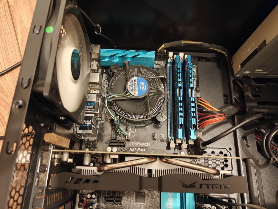 Komputer stacjonarny i5-4590 Dysk SSD 500GB