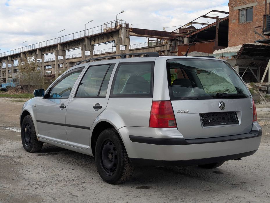 Фольцваген Гольф 4 бензин 1.6 VW Golf 4 1.6 MPI